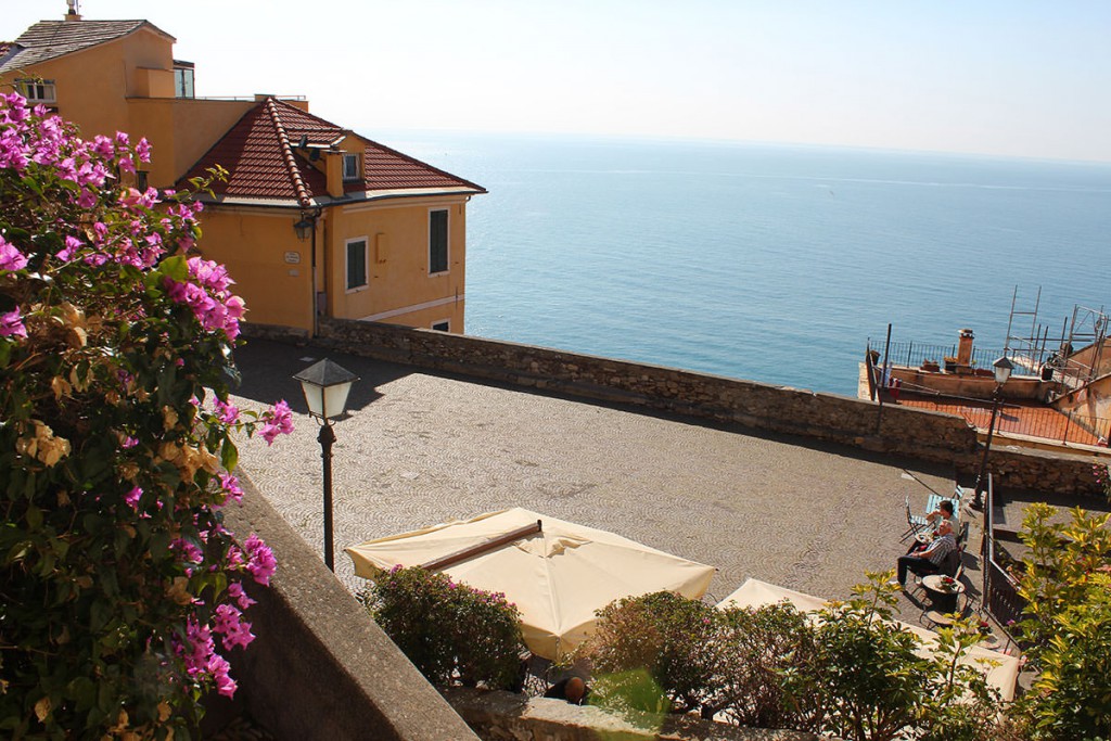 La piazza di Cervo Ligure