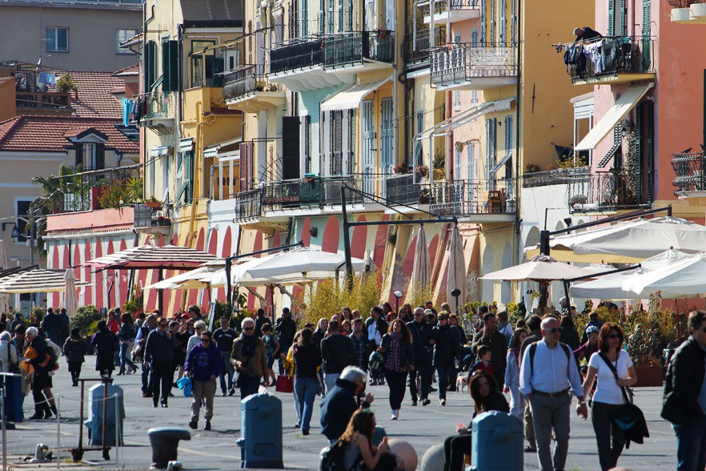 Passeggiata banchina di Oneglia