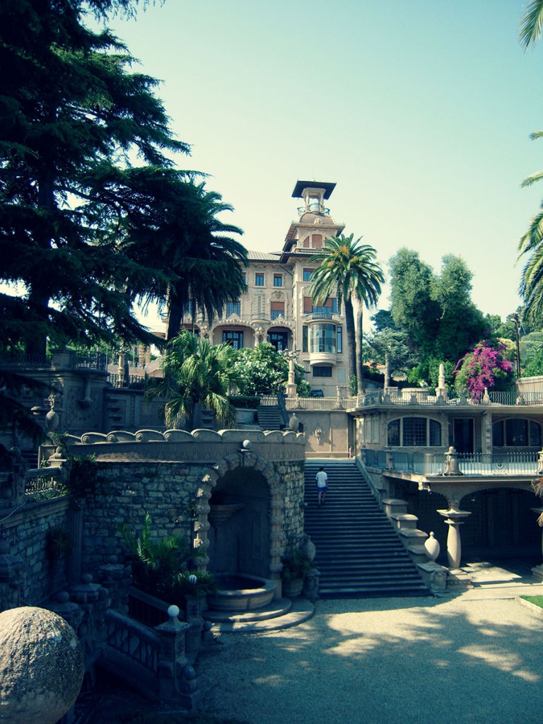 La villa vista dal giardino