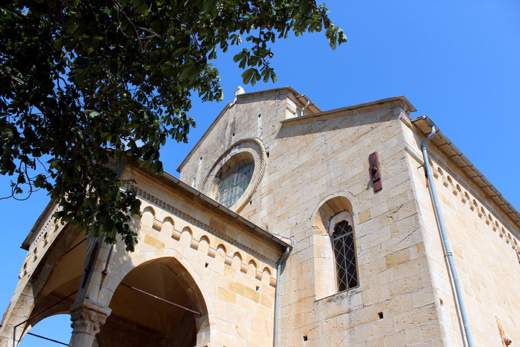 Facciata santuario di montegrazie